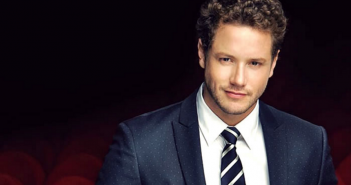 Daniel Diges celebra sus diez años en musicales con el disco ‘Calle Broadway’